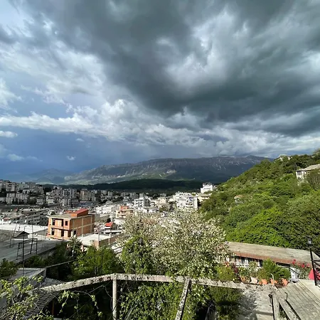 Cabeli Vendégház Gjirokastra